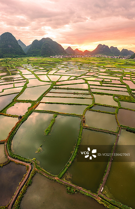 航拍桂林会仙玻璃田图片素材