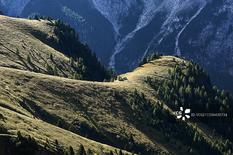 意大利贝卢诺阿拉巴山脉风光图片素材