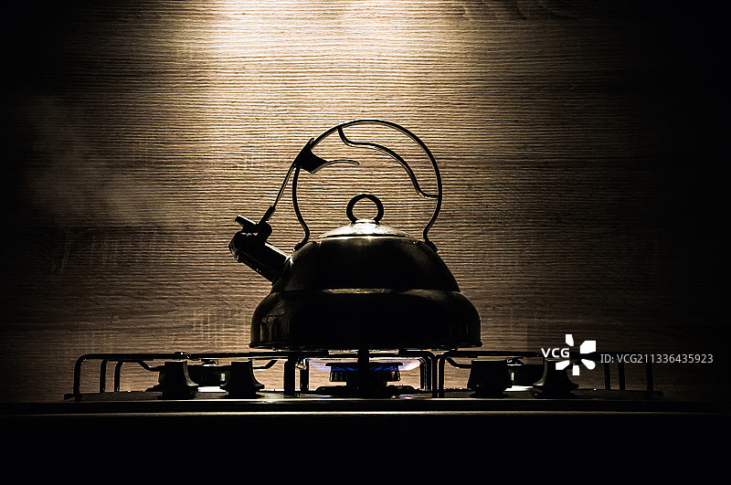 桌上的水壶特写图片素材