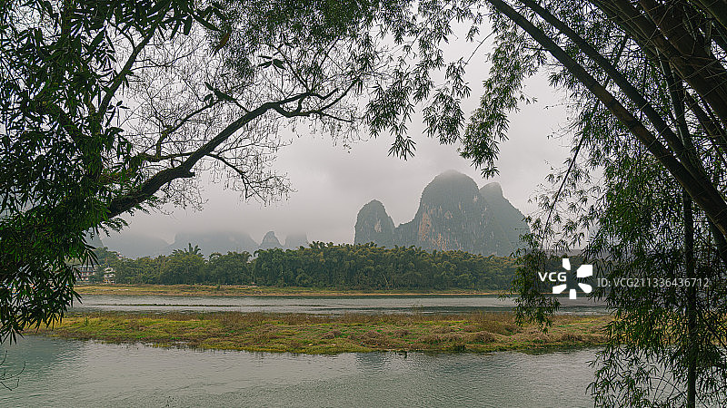 中国桂林漓江的湖光天色美景图片素材