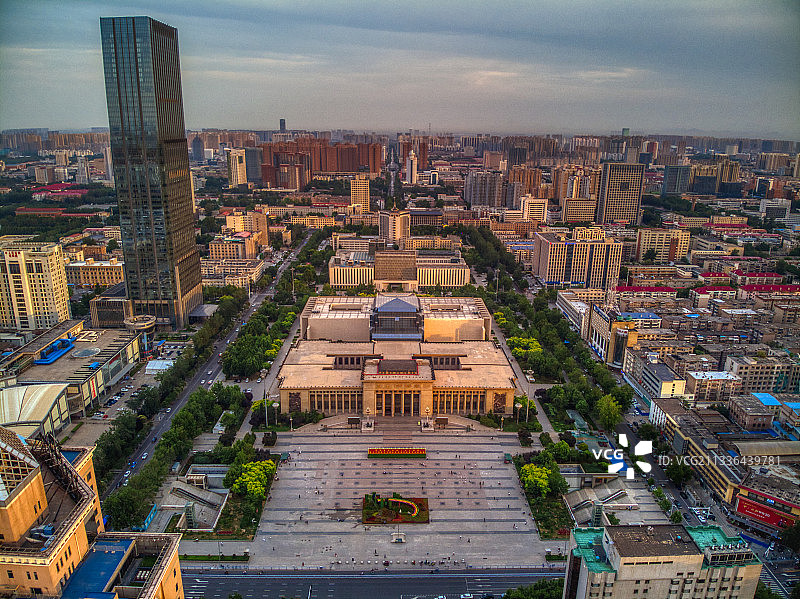 河北省石家庄市长安区石家庄市文化广场河北博物院航拍日落全景图片素材