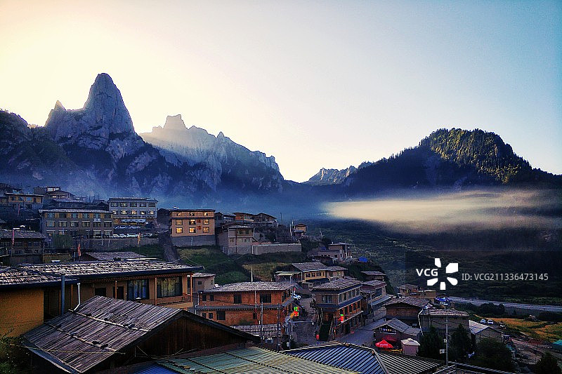 扎尕那山景藏家乐  甘南图片素材