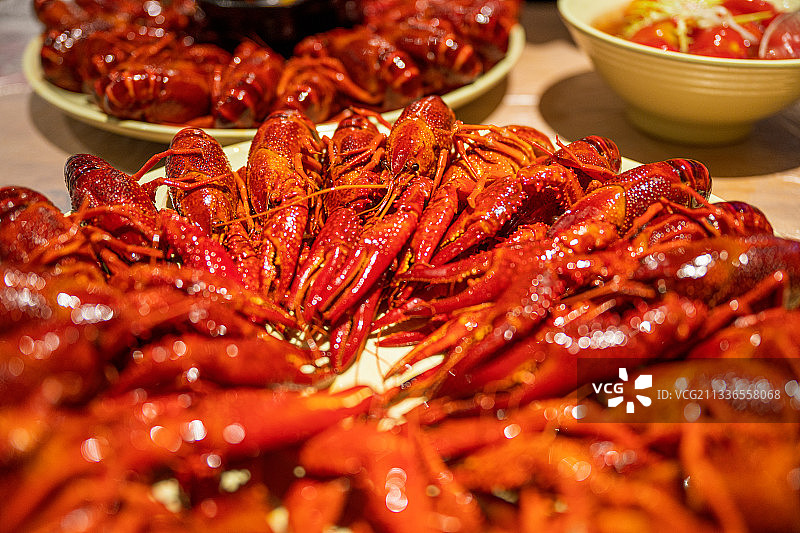 夏季中国传统美食清蒸小龙虾图片素材