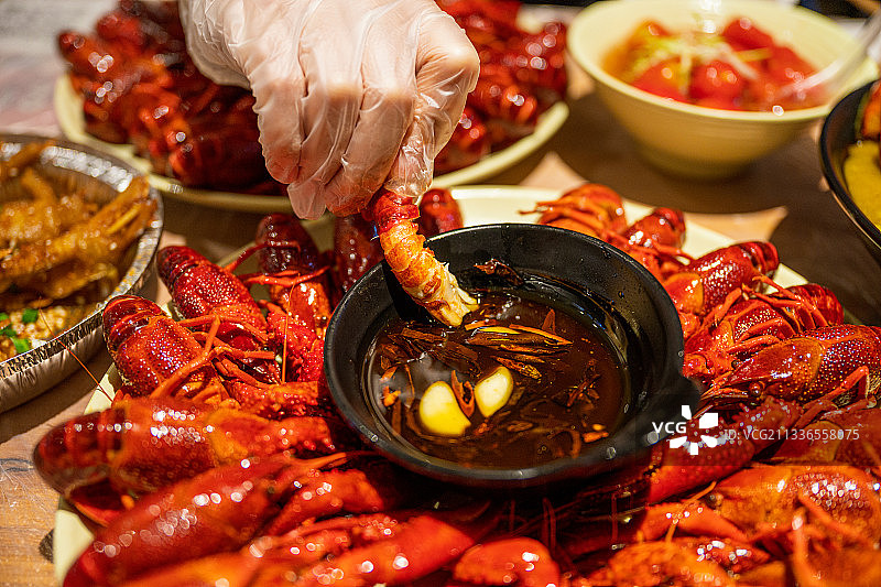 夏季中国传统美食清蒸小龙虾图片素材