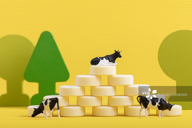 微缩创意纯天然奶制品奶片奶贝奶牛农场图片素材