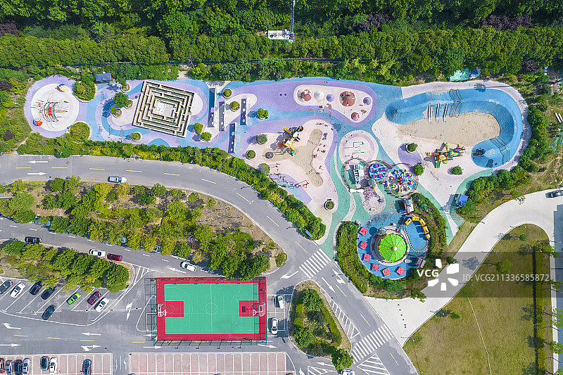 中国河南省郑州市中大门游乐场图片素材