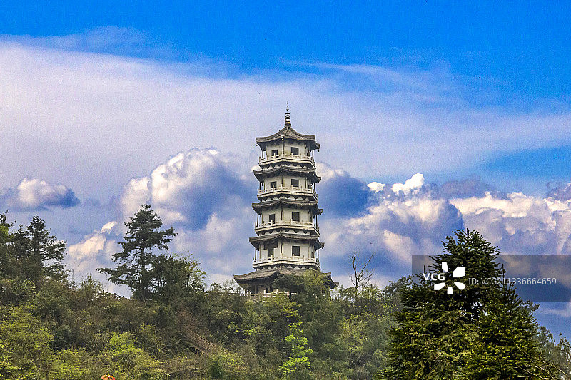 贵州省遵义市娄山关景区雁鸣塔图片素材