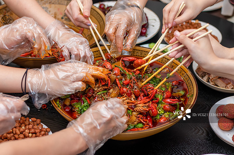 小龙虾美食聚会图片素材