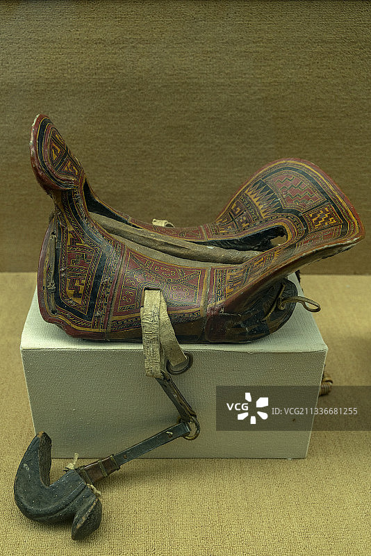 四川凉山彝族马鞍图片素材