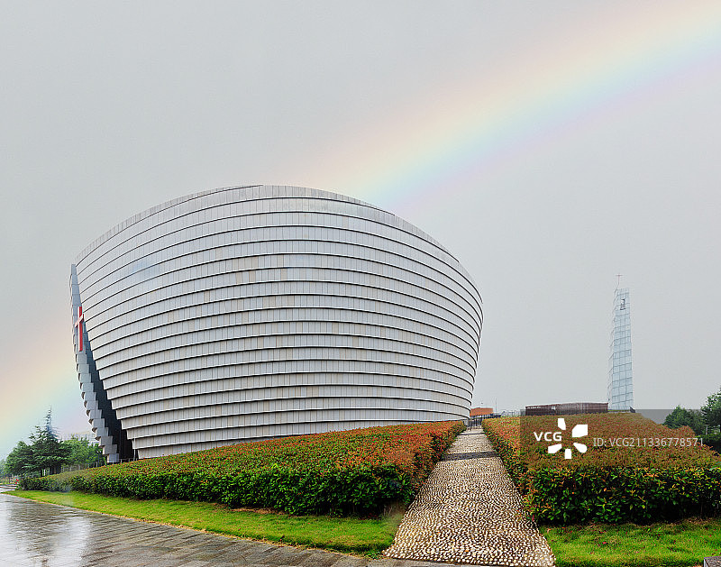 南京基督教圣训堂，雨后彩虹图片素材