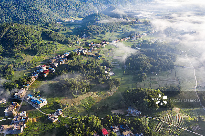 利川：如诗如画田园风光 利川市南坪乡位于利川市的西北部、齐岳图片素材
