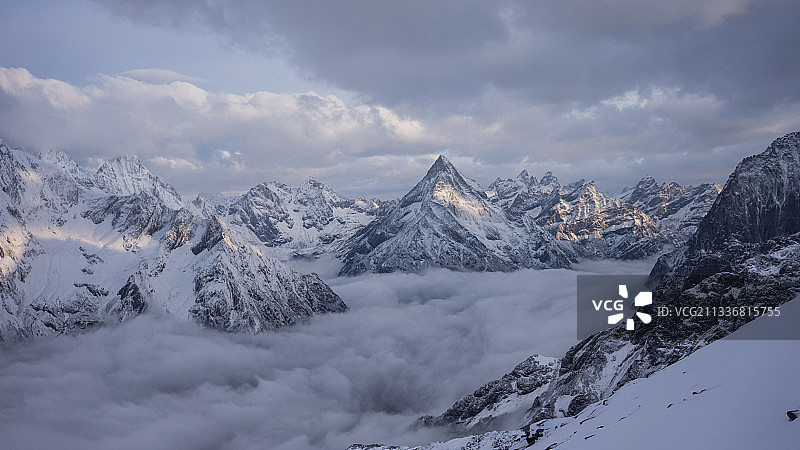 云起婆缪图片素材