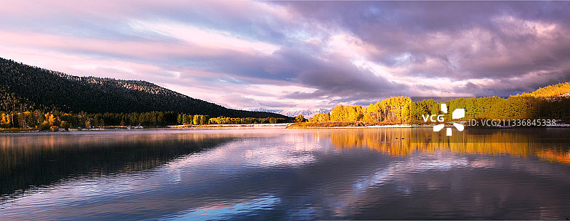 大提顿湖日出图片素材