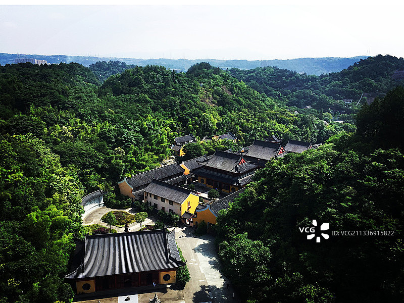 群山环抱的古刹道场，隐世却宏伟壮观图片素材