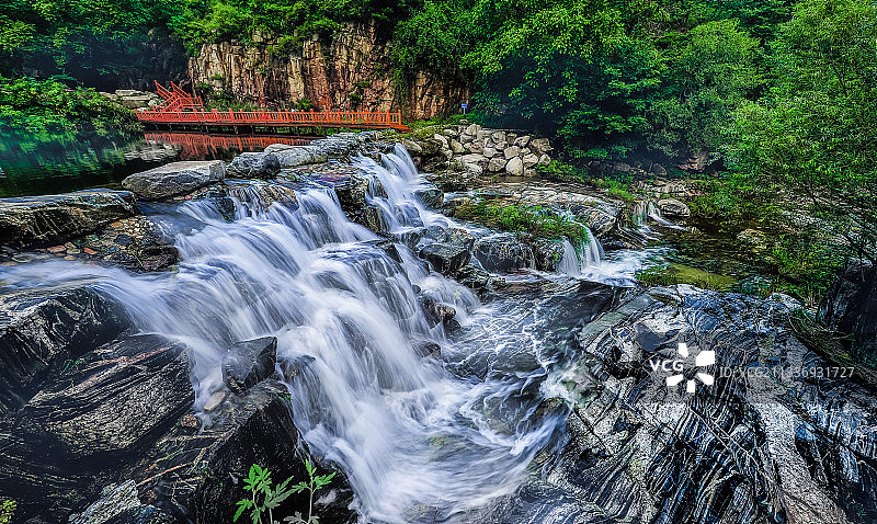 泰山彩石溪图片素材