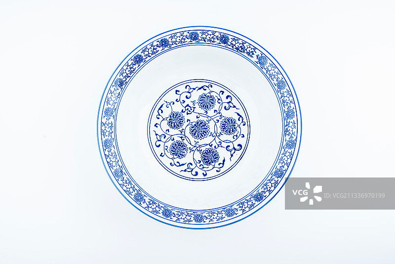 中餐陶瓷餐具青花瓷盆碗图片素材