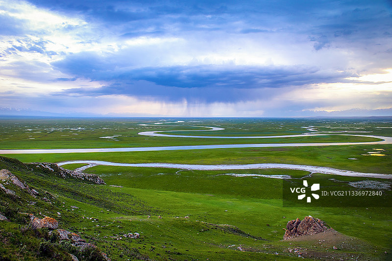 巴音布鲁克草原图片素材