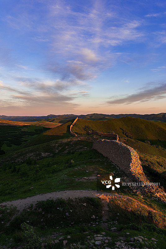 三棵树长城图片素材