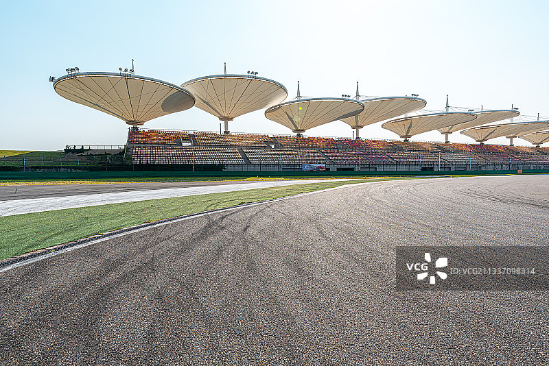 上海国际赛车场建筑与赛道图片素材