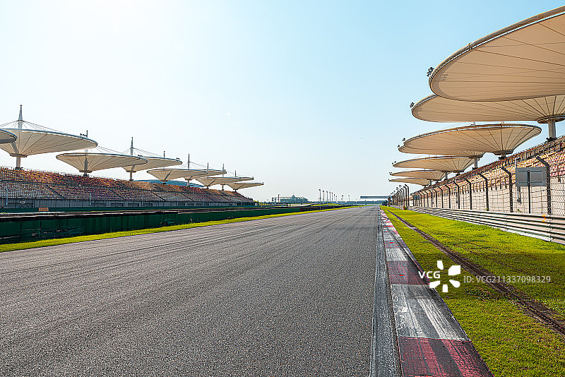 上海国际赛车场建筑与赛道图片素材