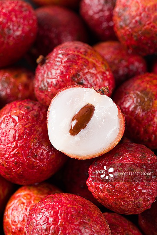 剥开的水果荔枝背景图片素材