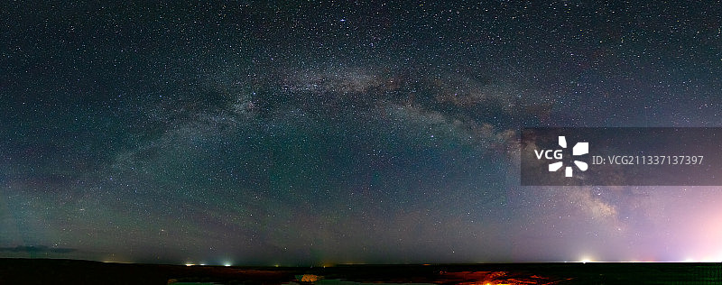 仲夏夜之银河图片素材