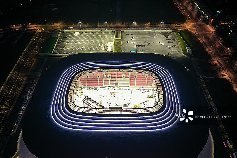 上海浦东足球场夜景图片素材