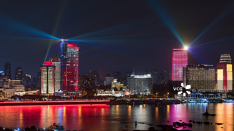 厦门鹭江道灯光秀图片素材