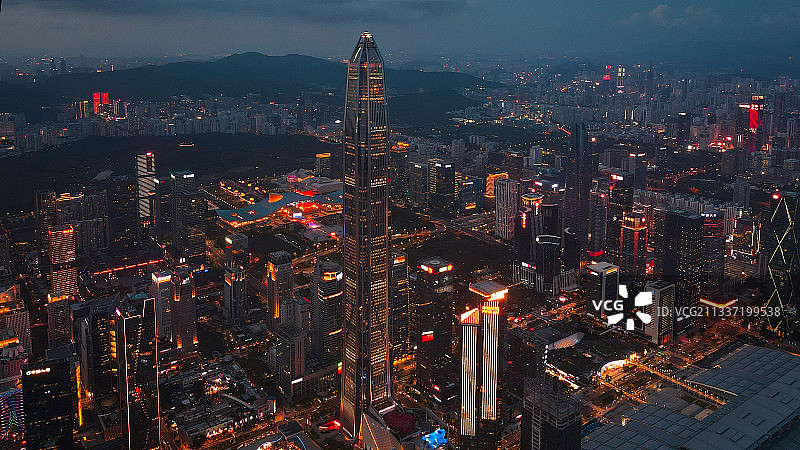 福田七一100周年夜景灯光秀寂静序幕图片素材