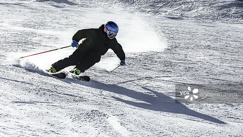 激情滑雪图片素材