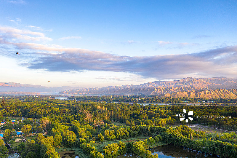 日落贵德黄河清湿地公园图片素材