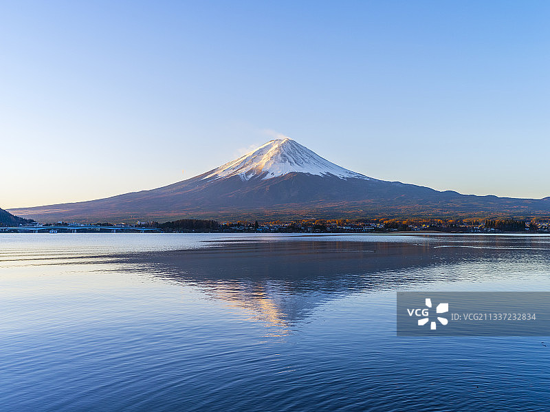 日本秋季的富士山图片素材