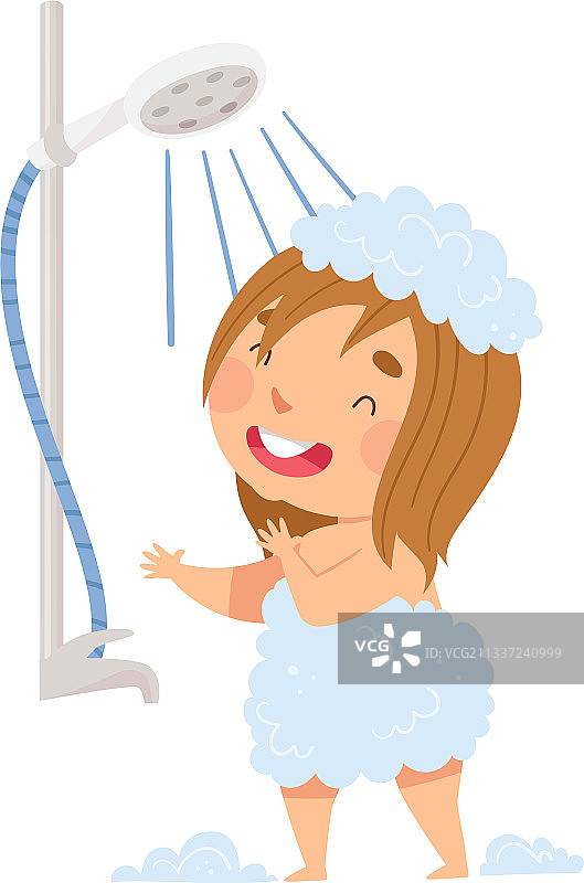 小女孩在浴室里洗澡图片素材