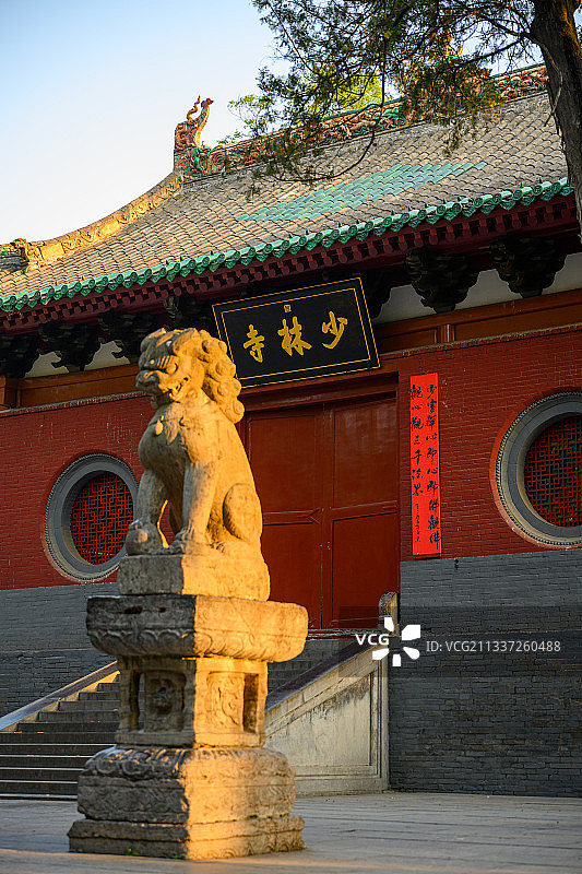 河南登封少林寺山门清晨景象图片素材
