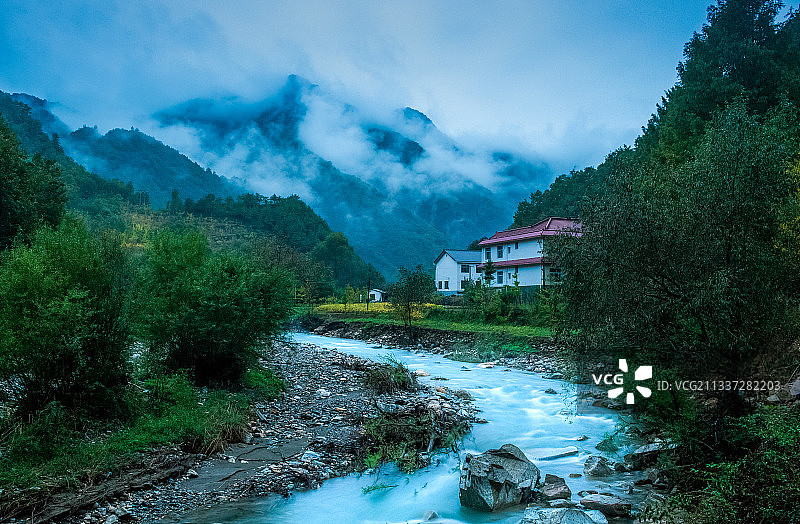 《 晨 》图片素材