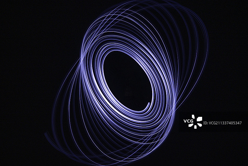 黑色背景下的光绘特写，华盛顿州林伍德，美国图片素材