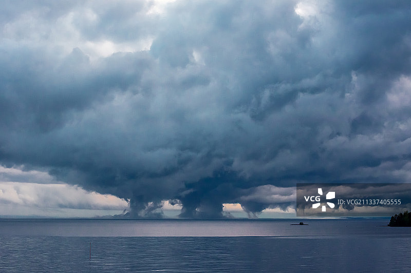 俄罗斯的壮丽风暴海景图片素材
