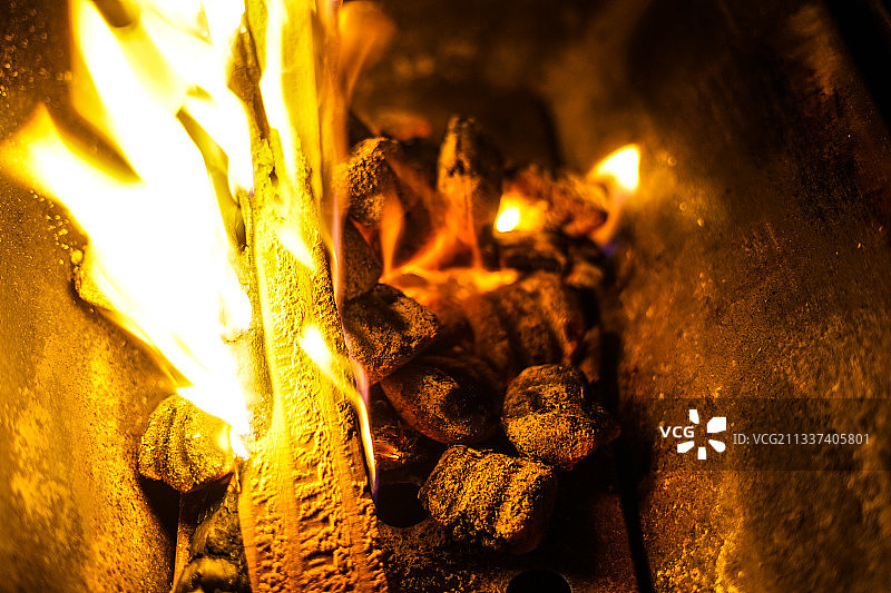 夜晚篝火特写图片素材
