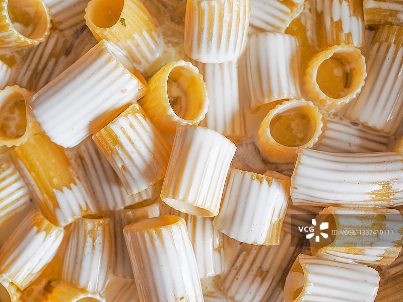 未煮的意大利面全画幅镜头图片素材