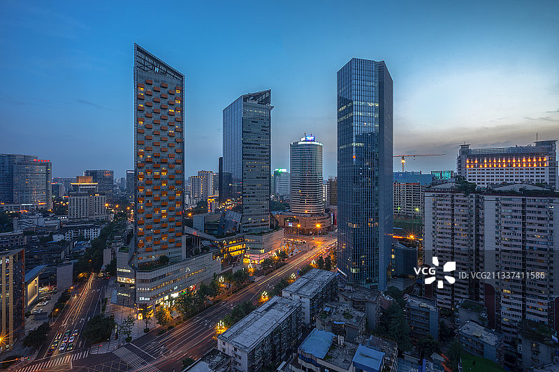 成都市锦江区盐市口人民南路商圈夜景图片素材