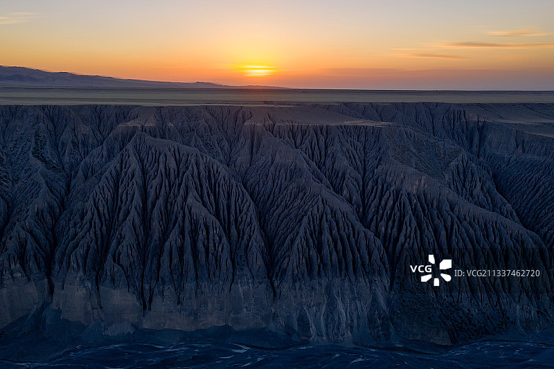 新疆独山子航拍日落图片素材