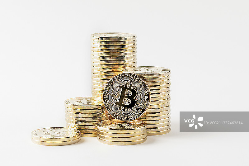 堆叠的比特币，加密货币概念图片素材