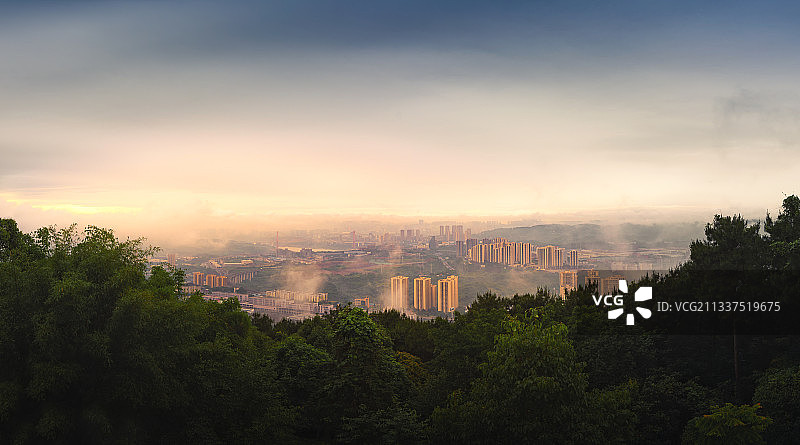 雨后-重庆铁山坪森林公园图片素材