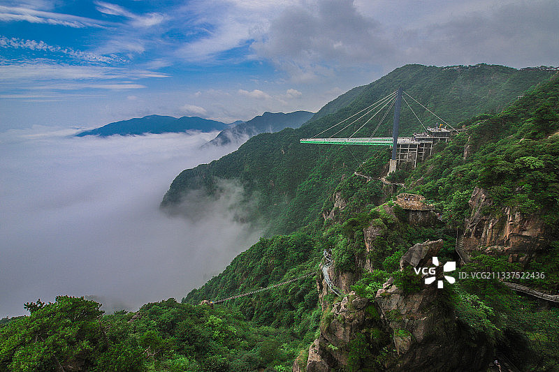 云上草原图片素材