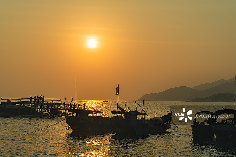 沧海观日落图片素材