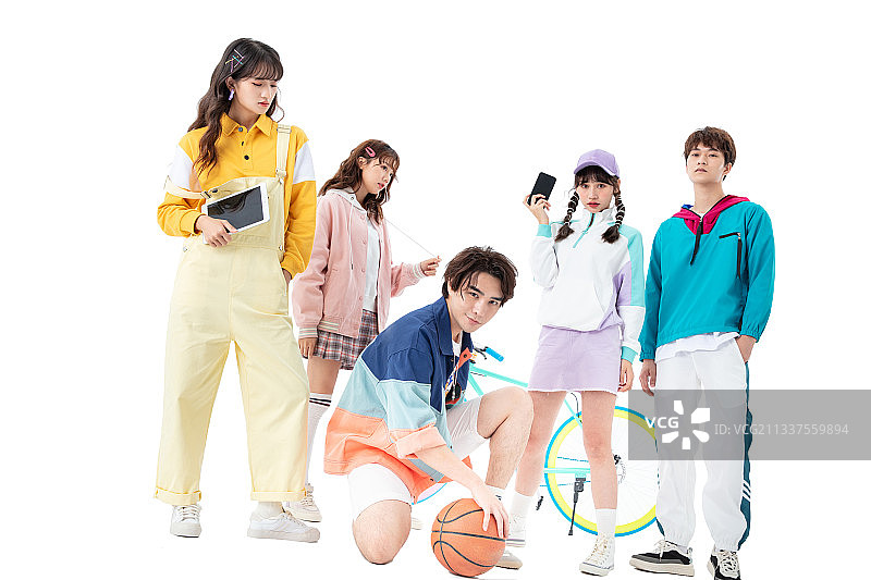 聚在一起的年轻人开心玩耍图片素材