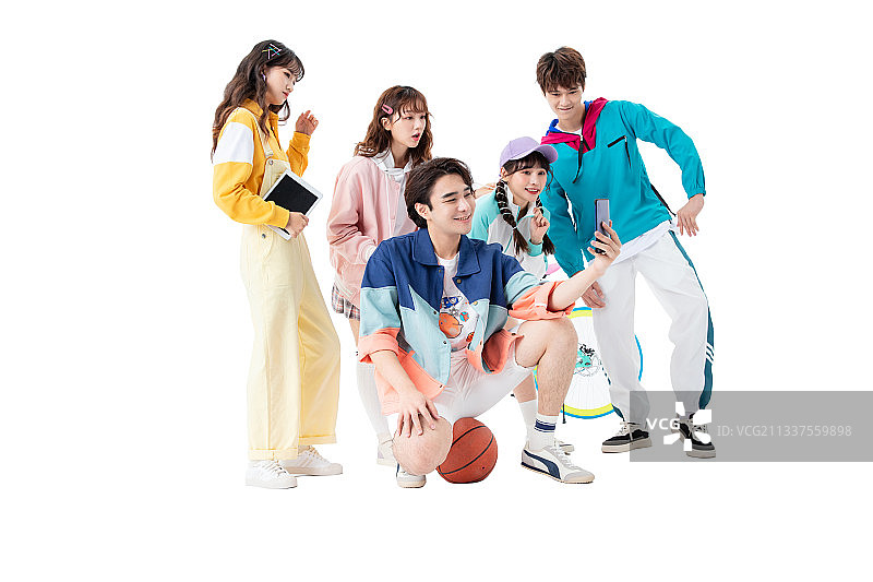 聚在一起的年轻人开心玩耍图片素材
