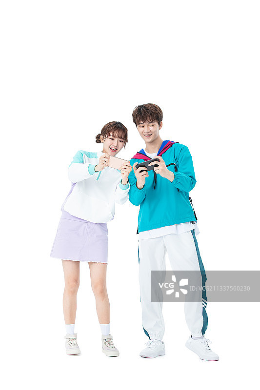 身穿清新蓝色的年轻情侣图片素材