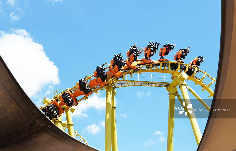 山东泰安方特欢乐世界过山车项目图片素材