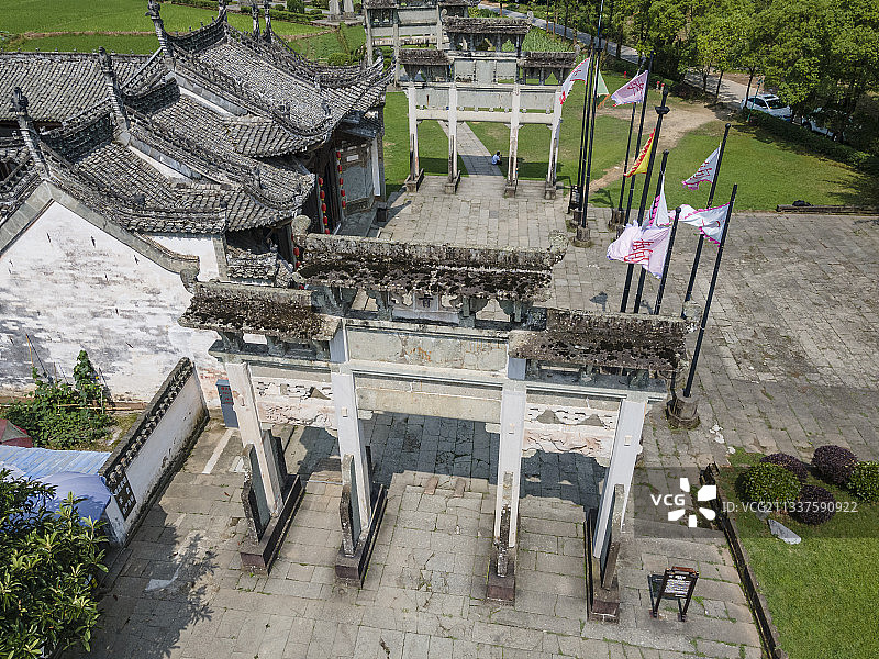 航拍安徽歙县棠樾牌坊群图片素材